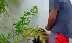 'Pinay New Viral - Nagpakantot sa Bakuran ang Malibog Kong Tropa'