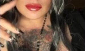 Lorranine Vamp sexy BDSM/Smoking teaser BBW Glamorous Gothic Metal Barbie