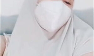 Nadia hijab cantik colmek sampe squirt